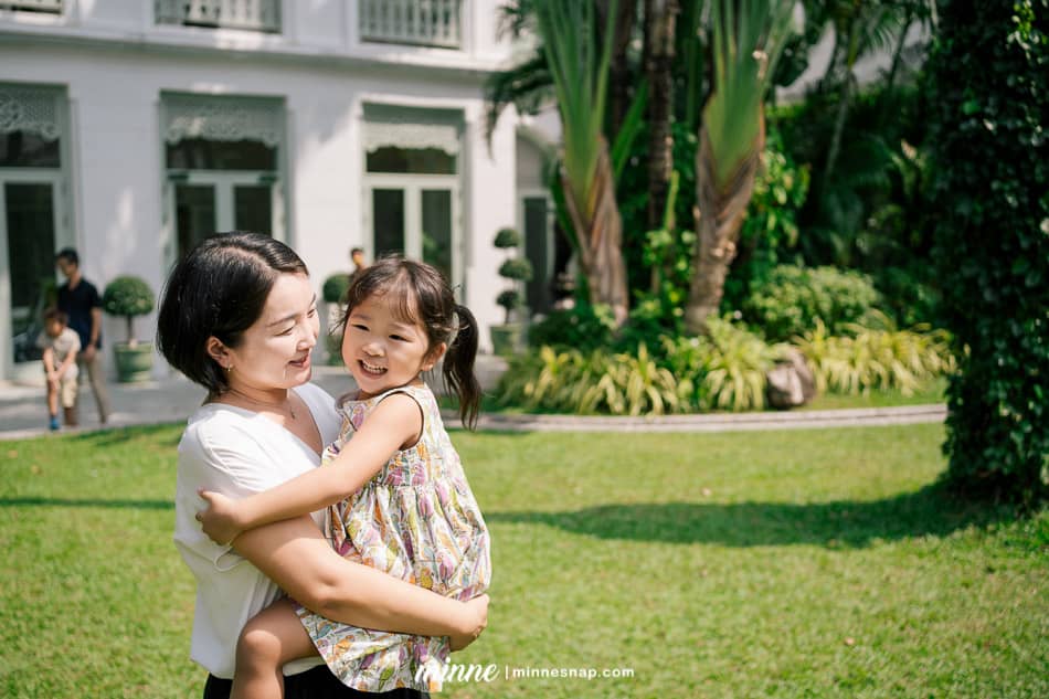 Family Picture Photoshoot at Mandarin Oriental Bangkok